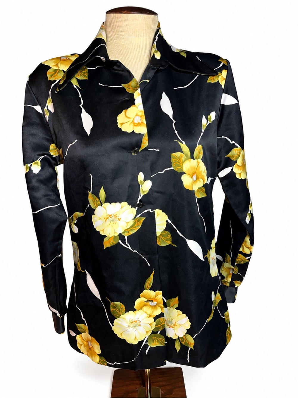 Lulu's Black Button-Down Shirt with Yellow Floral Print 004